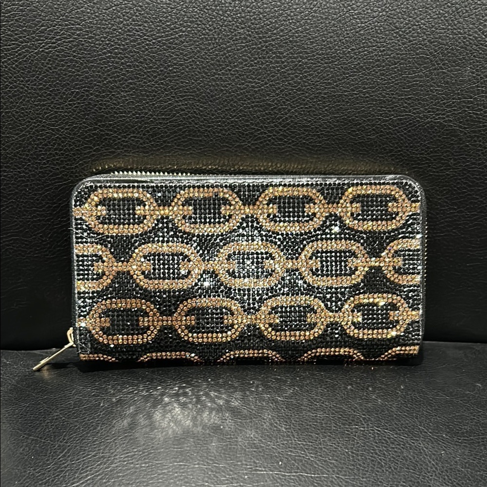 995. Chain Pattern Black and Gold Crystal Women's Wallet